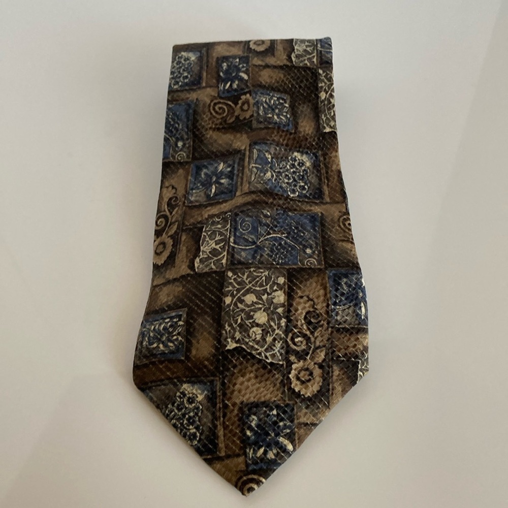 BOSA Men's 100% Silk Neck Tie EUC